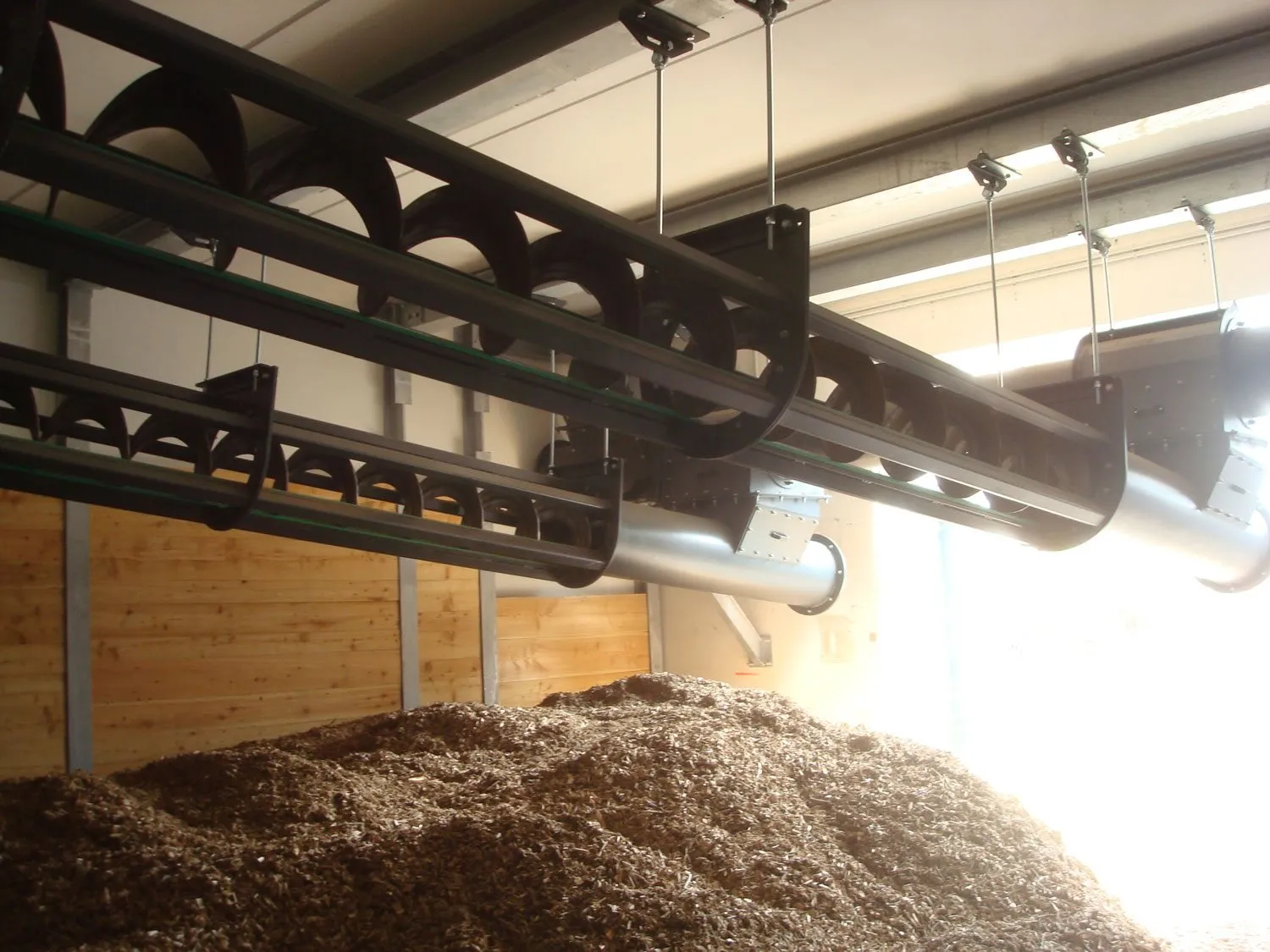Bunker filling — detail of the conveying system