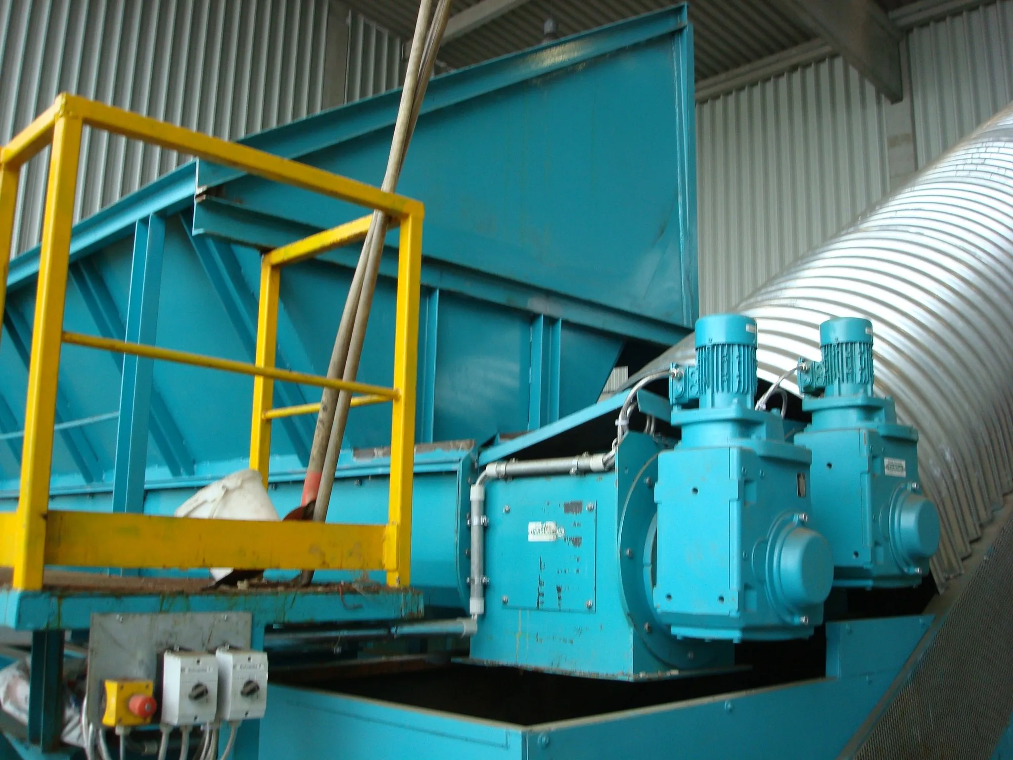 Electronic scrap conveyors — Wildfellner conveying system in service